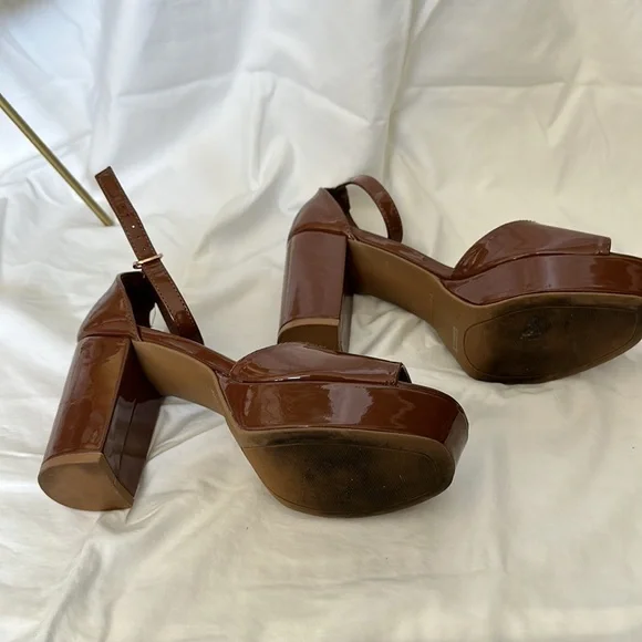 Chunky Sandal Heel - Picture 3 of 4